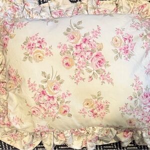 FOUR Shabby Chic 💐Rachel Ashwell Floral Ruffled Pillowcase